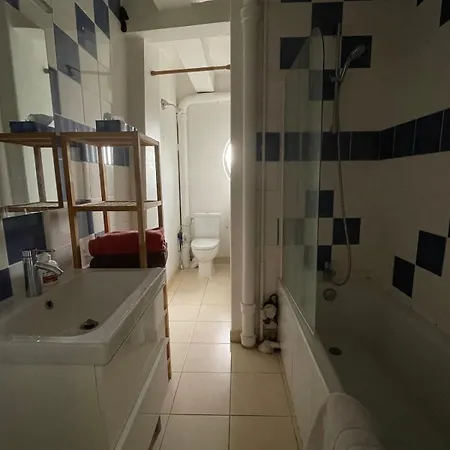 Parisian With A View *