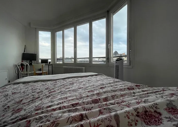 Parisian With A View Apartman *