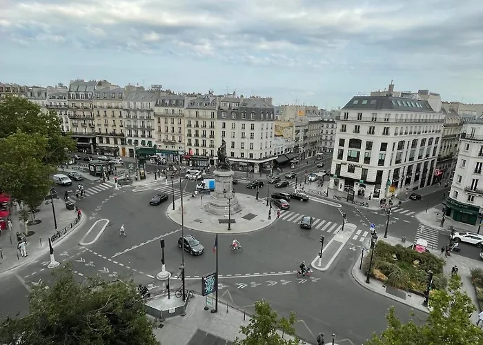 Parisian With A View *
